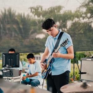 Meet your Posher, Efrain